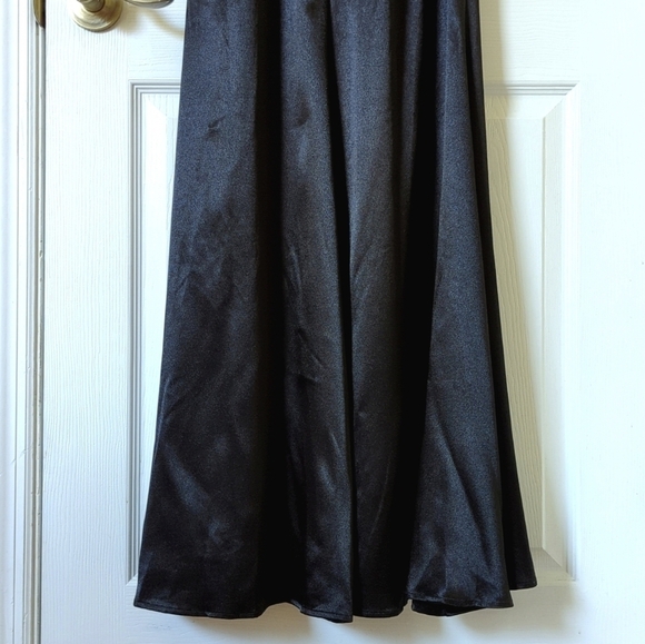 Lulu's On the Guest List Satin One-Shoulder Formal A-Line Maxi Dress Black Small - Picture 15 of 16